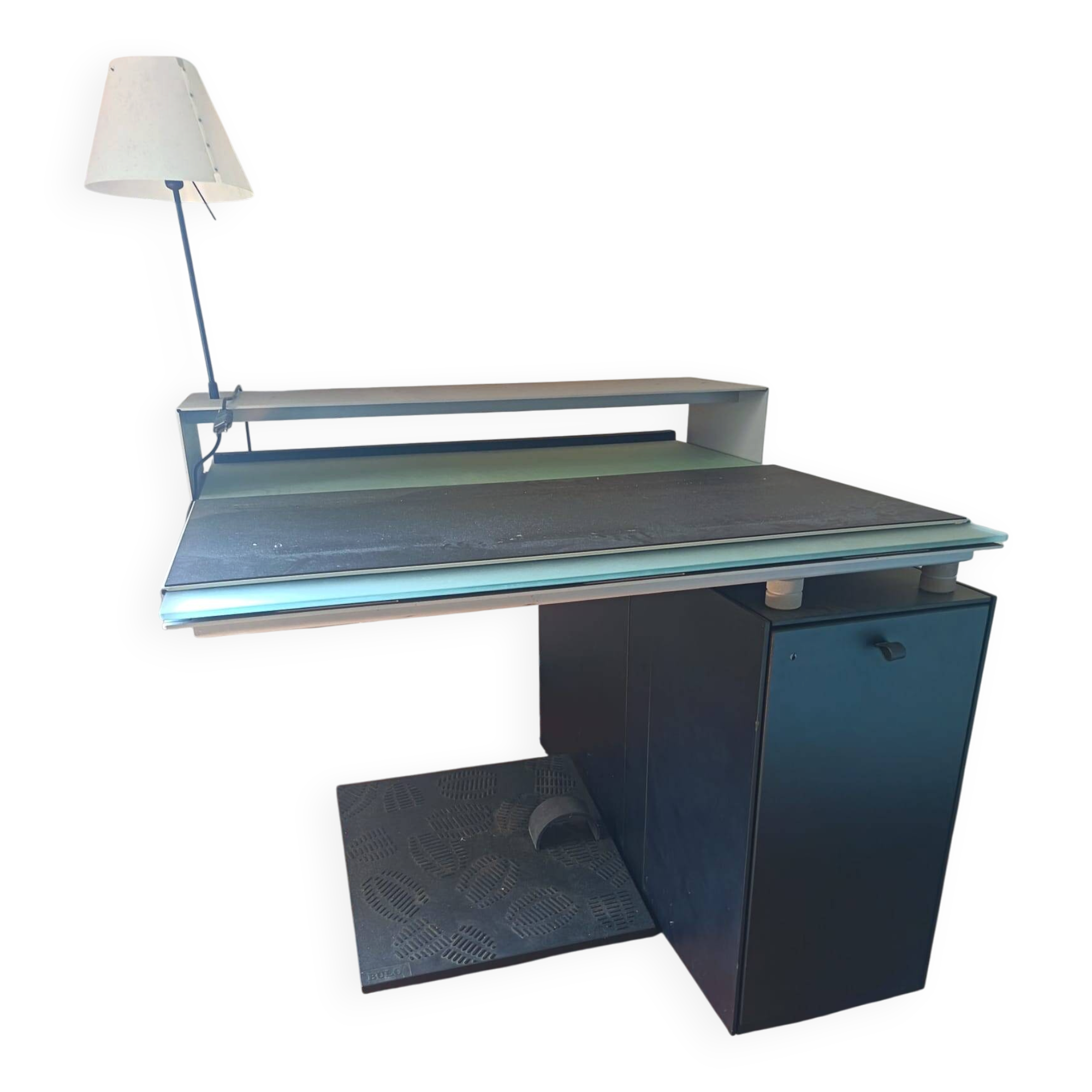 Bureau Bulo M2
