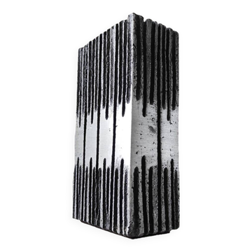 Brutalist vase, 60s.