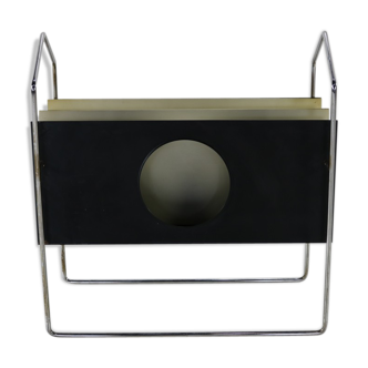 All metal magazine rack with sliding divider