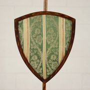 Pair of George IV standing screens in satin wood and fabric, England, 19th century.