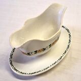Very pretty gravy boat from Villeroy & Boch in good condition