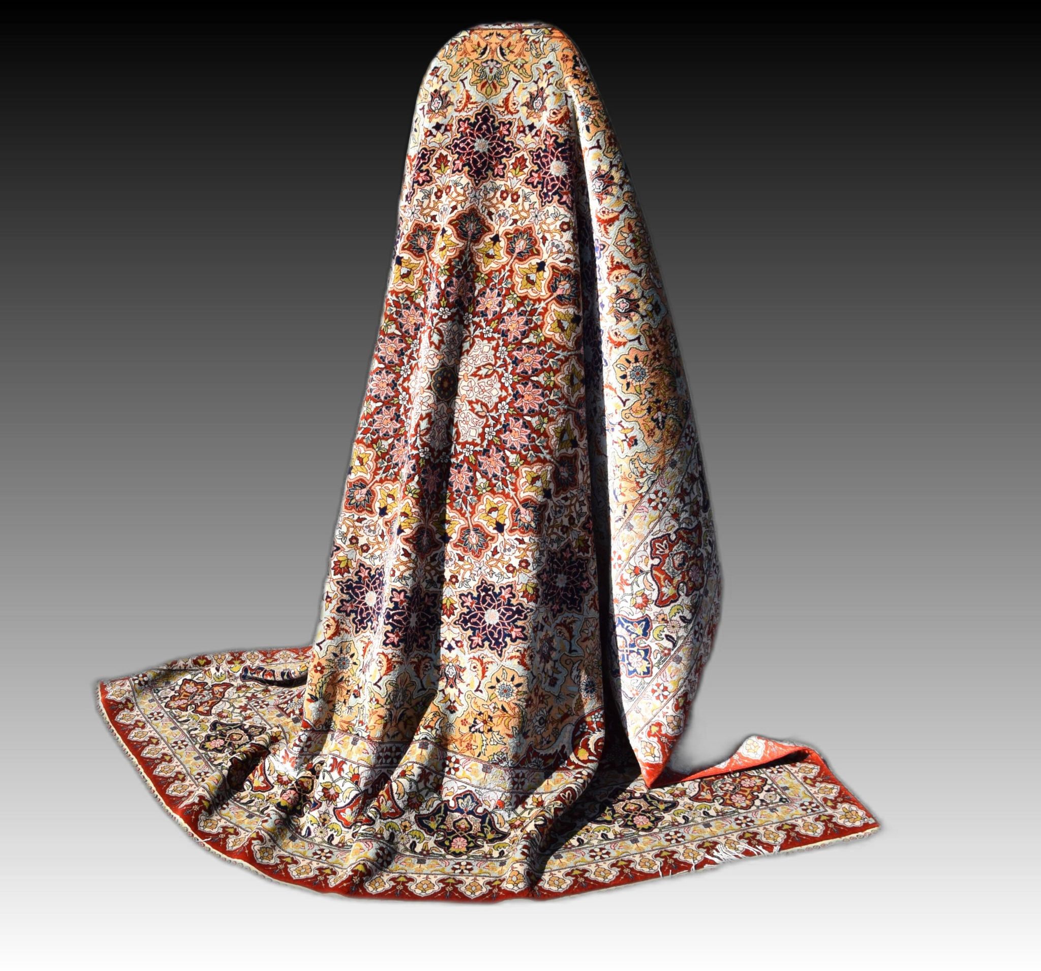 Egyptian Oriental Rug: 2.00 x 2.00 Meters - Pure Silk - Handmade