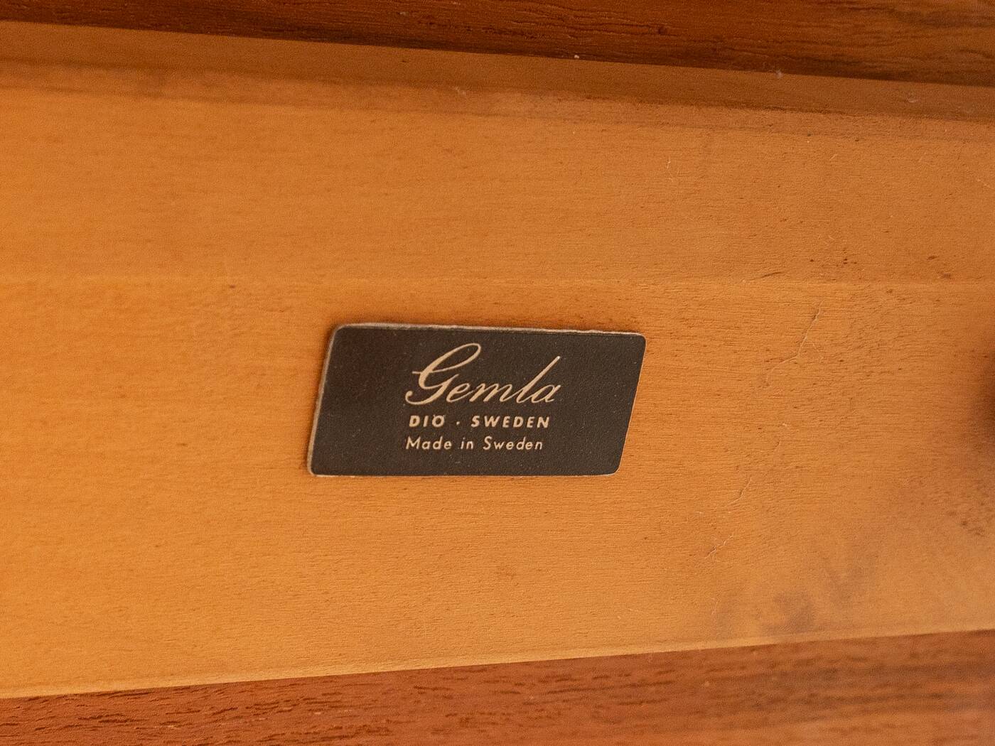 Elegant serving trolley made of fine teak wood with folding function, Gemla, Sweden, 1960s
