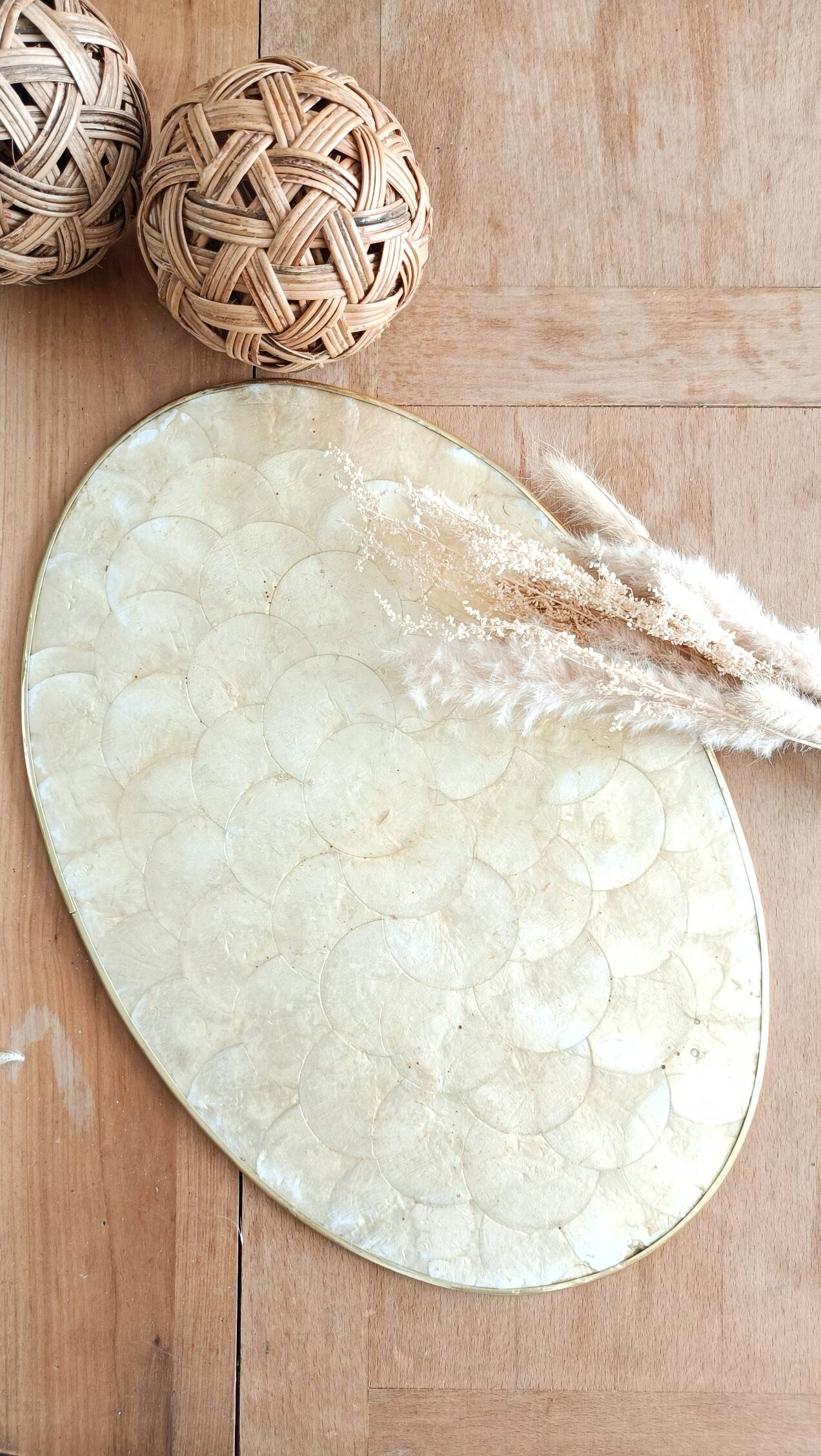 Capiz mother-of-pearl tray, placemat