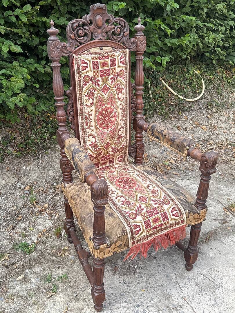 High Period Armchair – Furniture – Carved Wood Tapestry