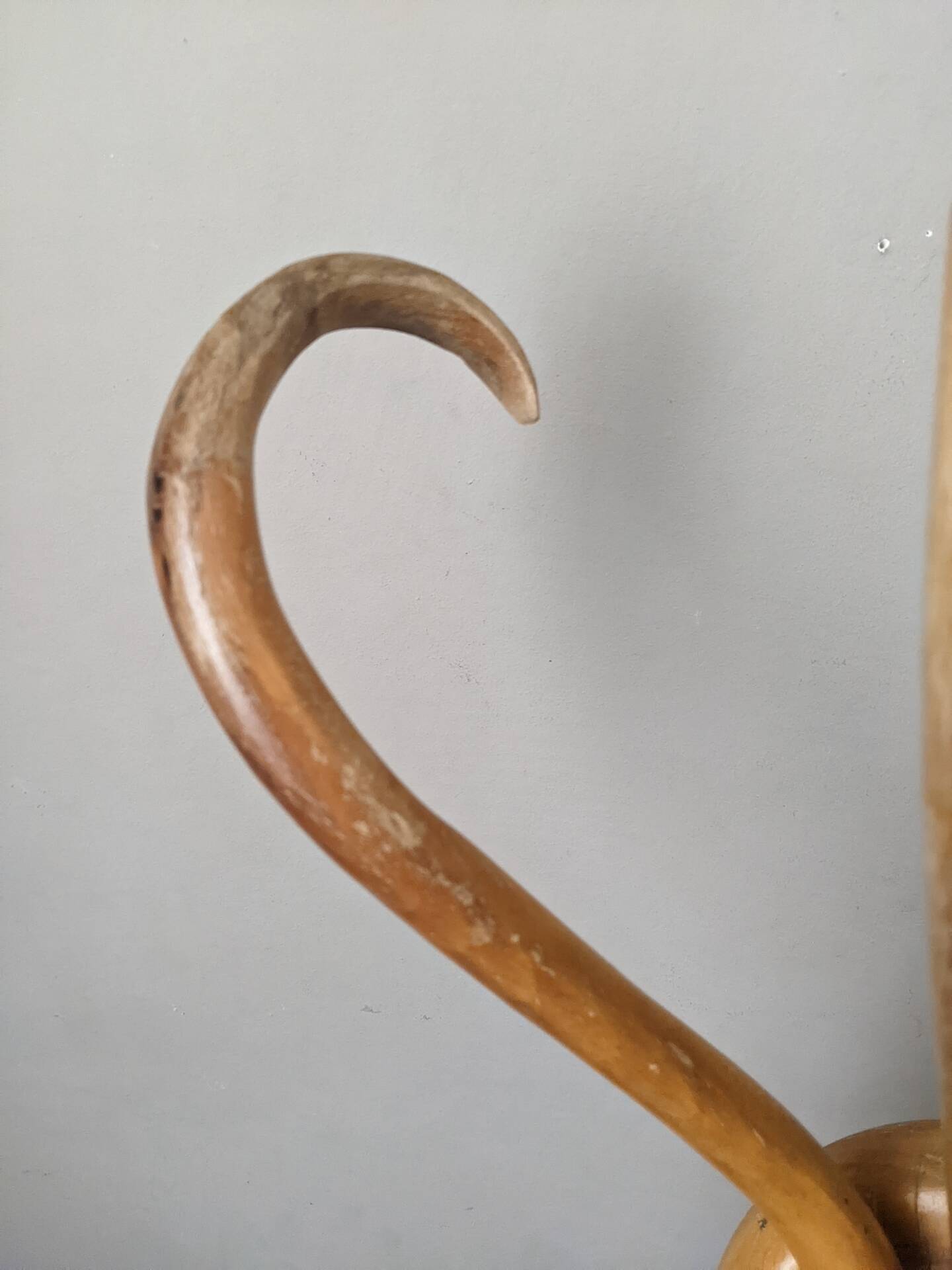 Porte manteau thonet vintage en bois courbé