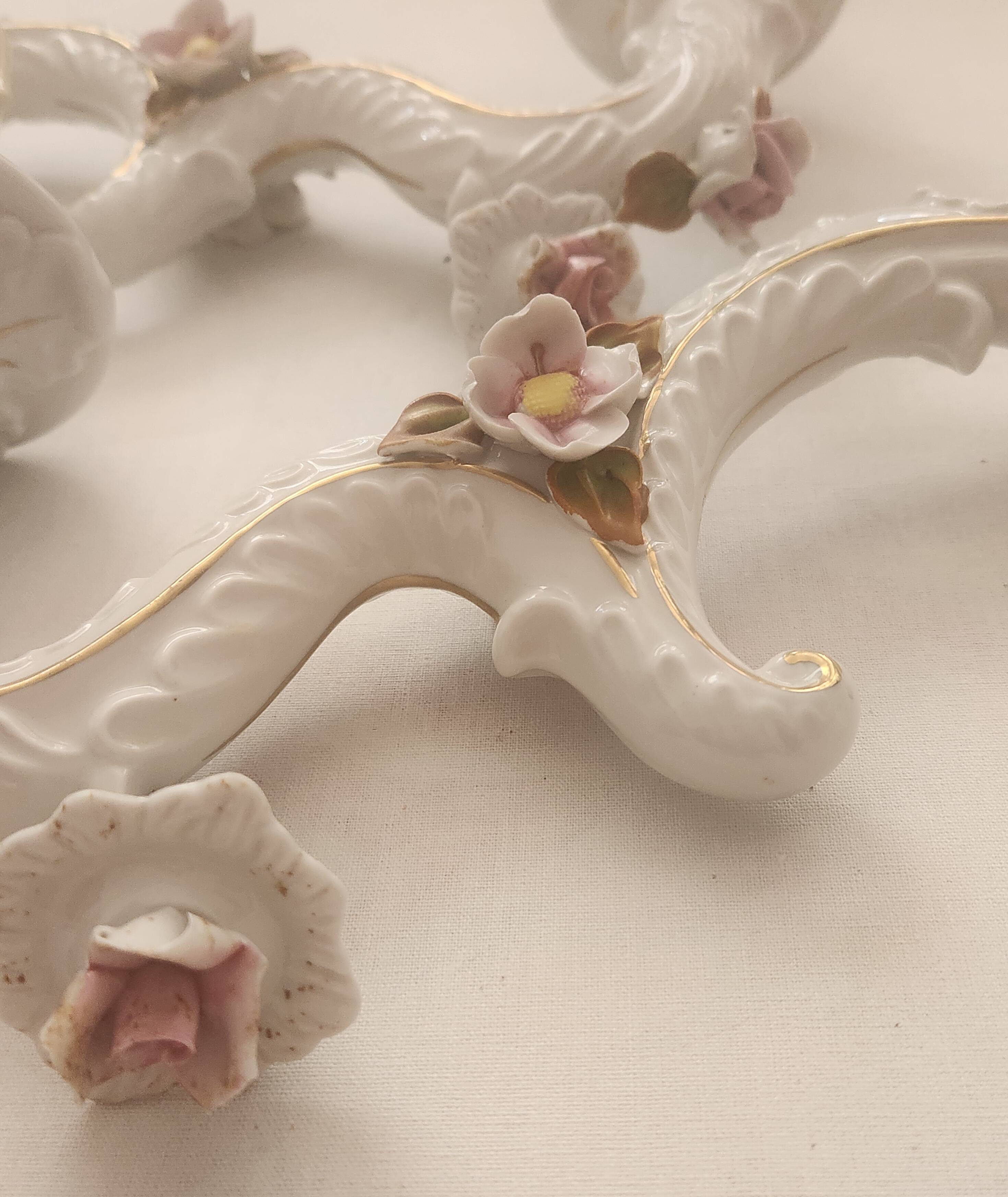 Large hand-painted gilded chandelier mangani ceramiche porcelain