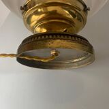 Old table lamp in brass and engraved opaline