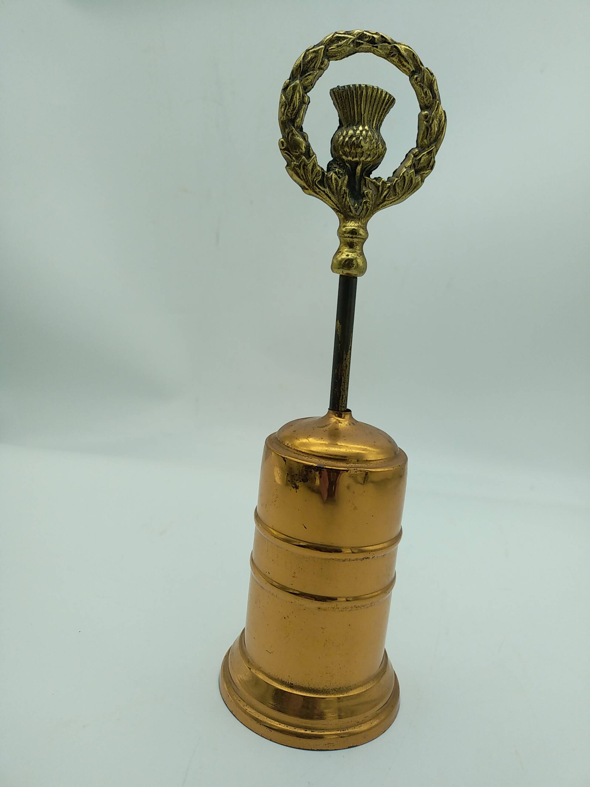 Brosse cheminée ou autre . Cuivre et laiton .