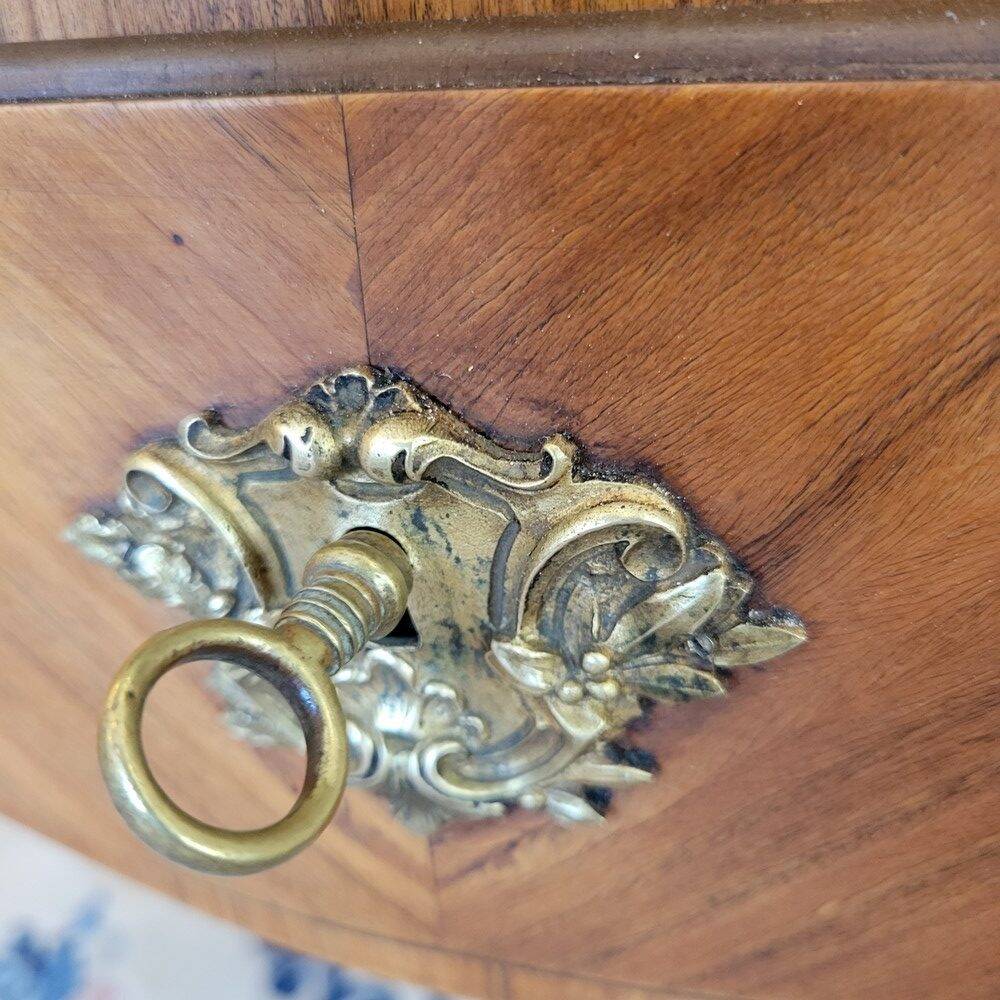 Bureau style Louis XV
