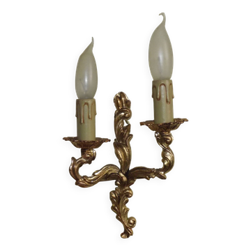 Brass wall lights.