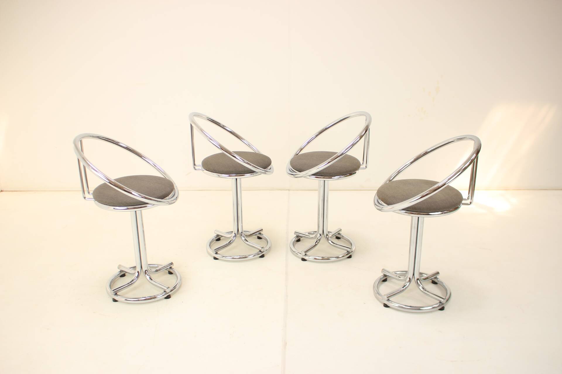 Pair of midcentury bar stools, italy 1970s