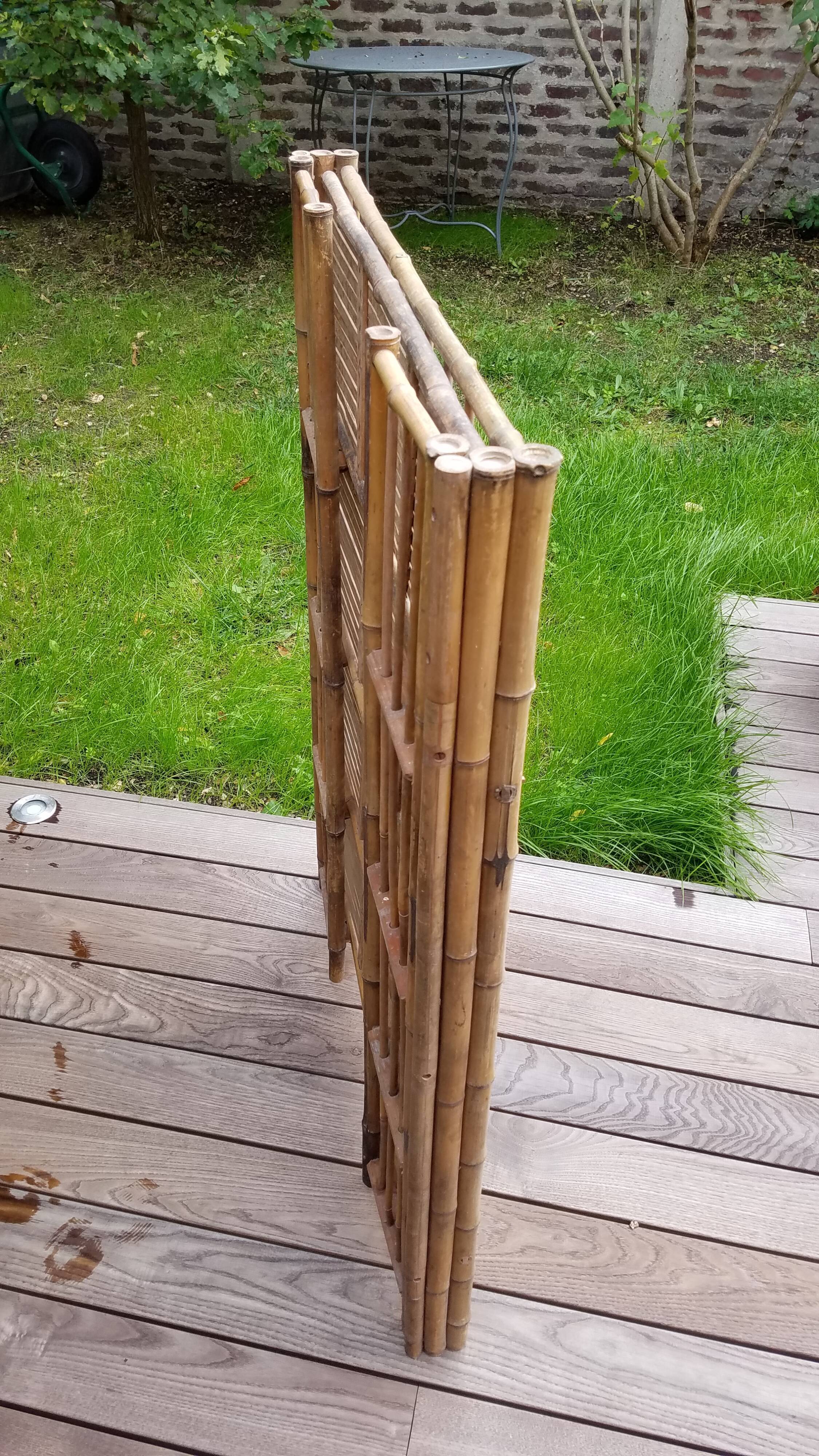 Bamboo shelf, foldable