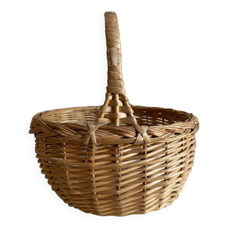 Small beige basket