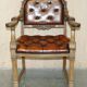 Fauteuil Chesterfield ancien restauré William IV en cuir