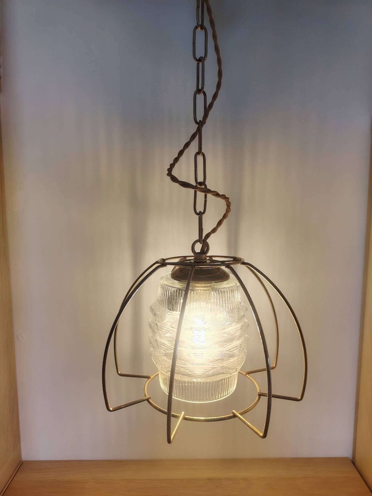 Golden suspension structure