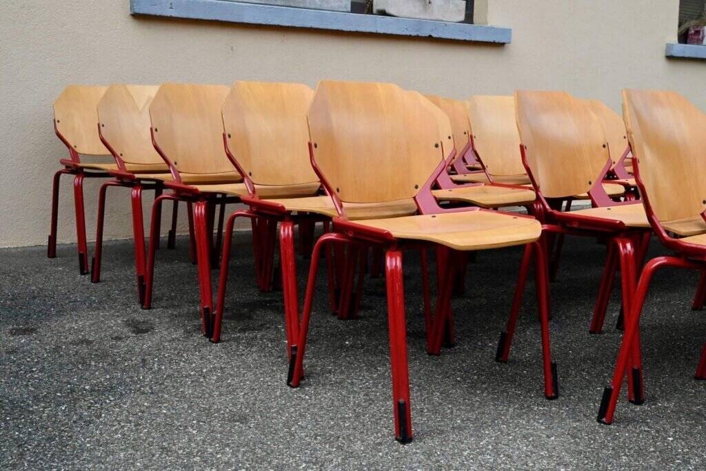 Set of 4 Design Chairs Rio Fröscher 1985 Postmodern Red Wood