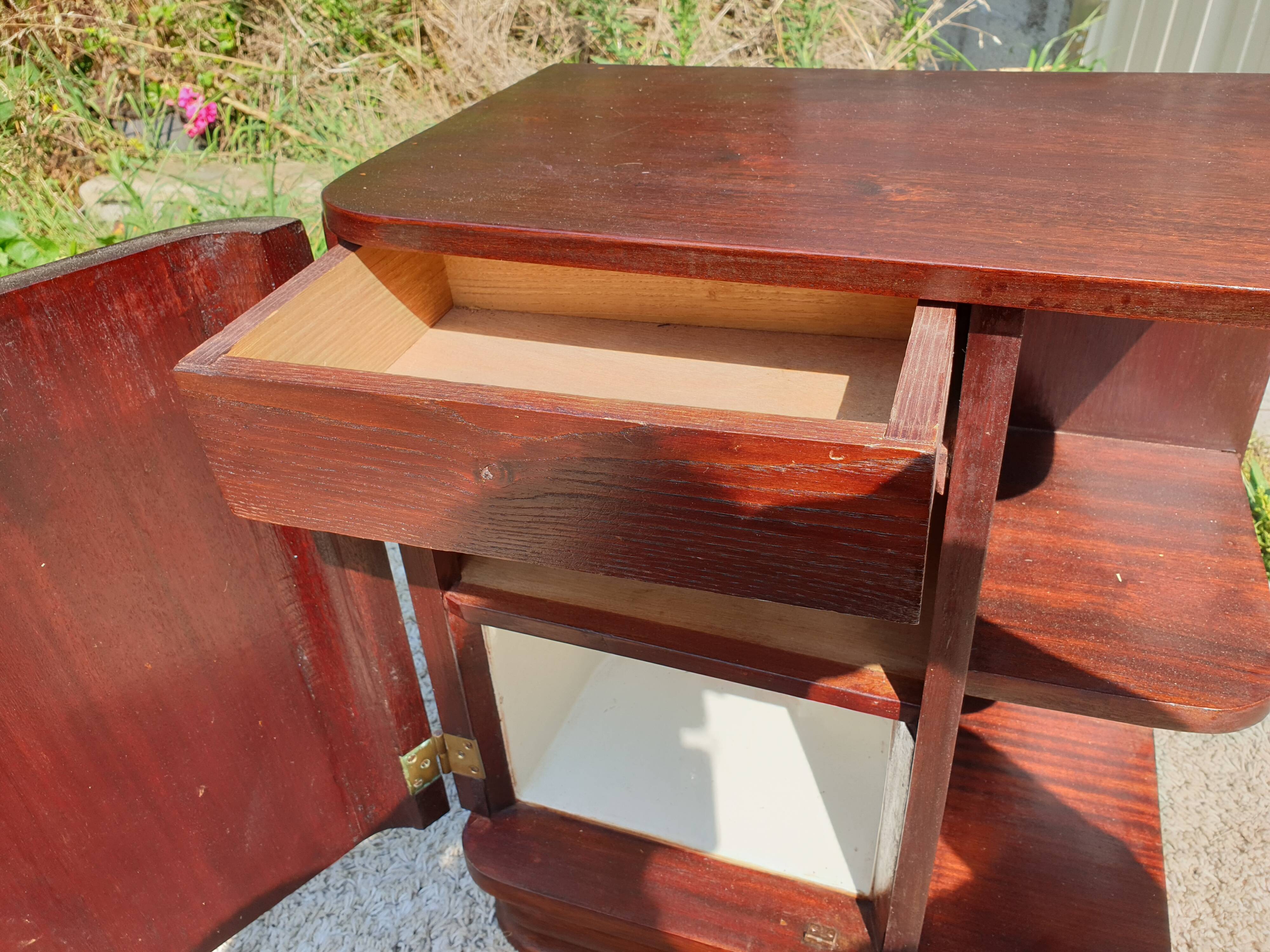Art deco side table