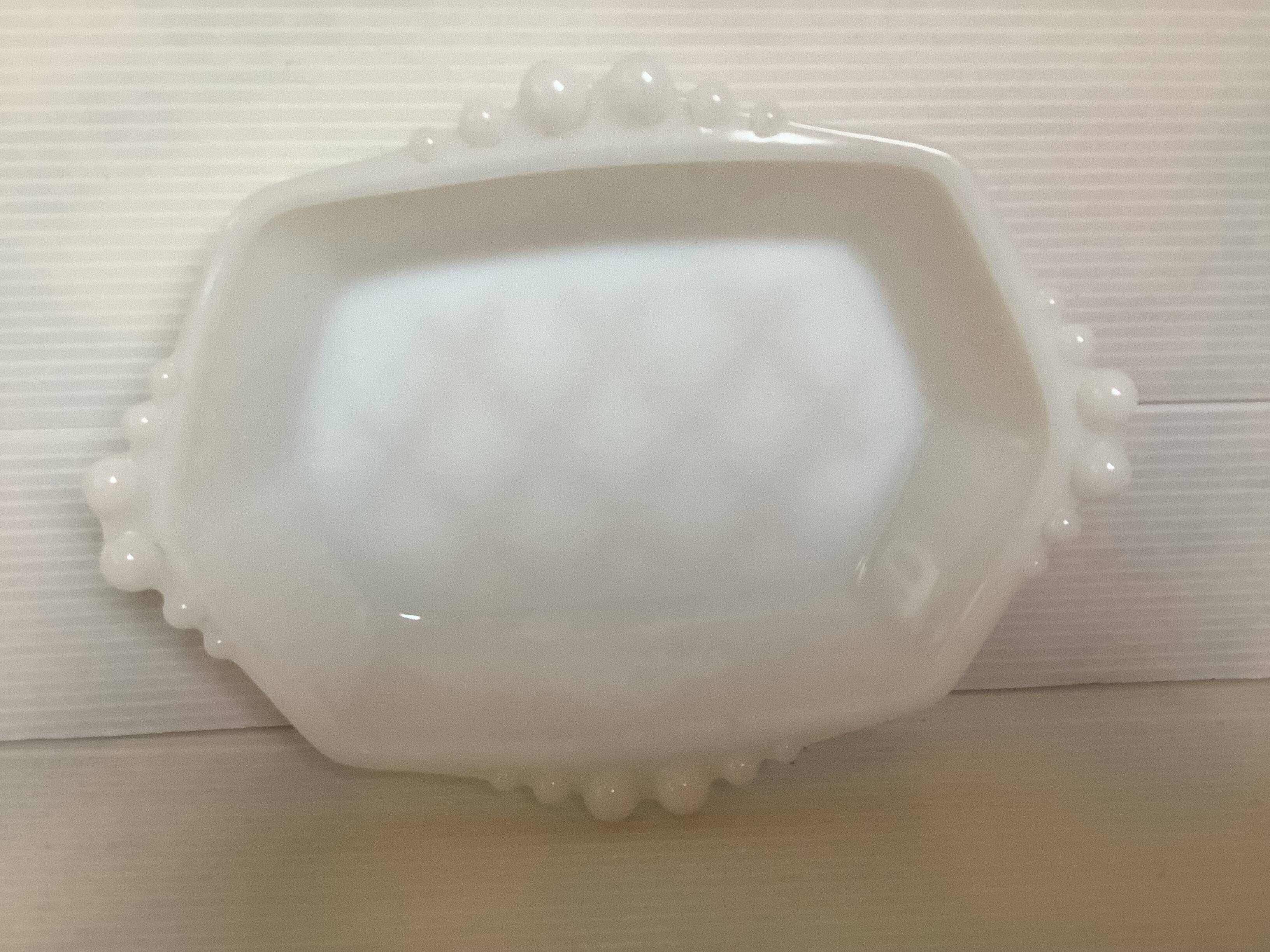 Beaded opaline ring holder tray