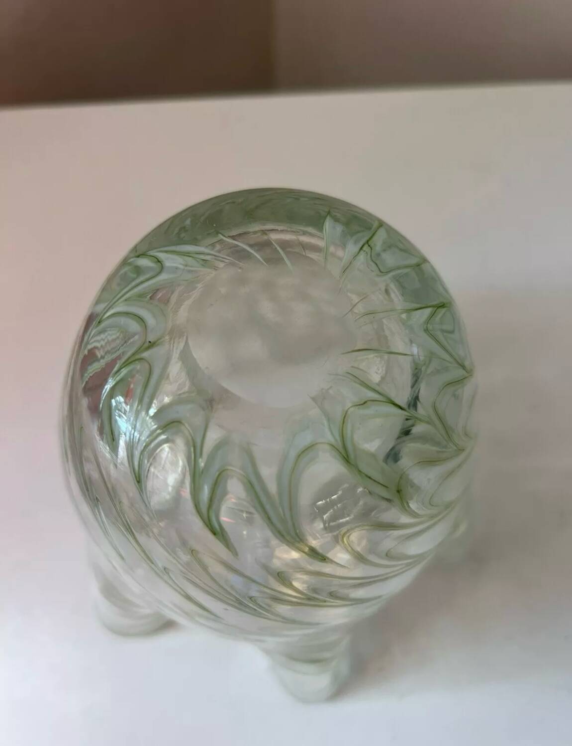 Filigree handkerchief-shaped glass vase with corolla neck