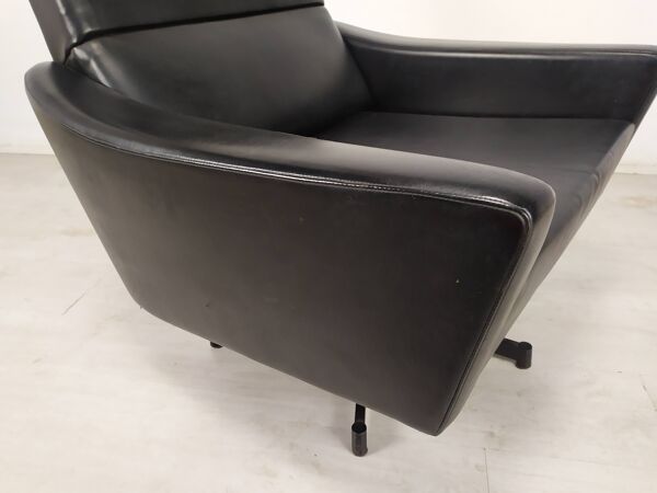 Fauteuil pivotant skaï vintage