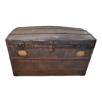 Bulging trunk early twentieth century