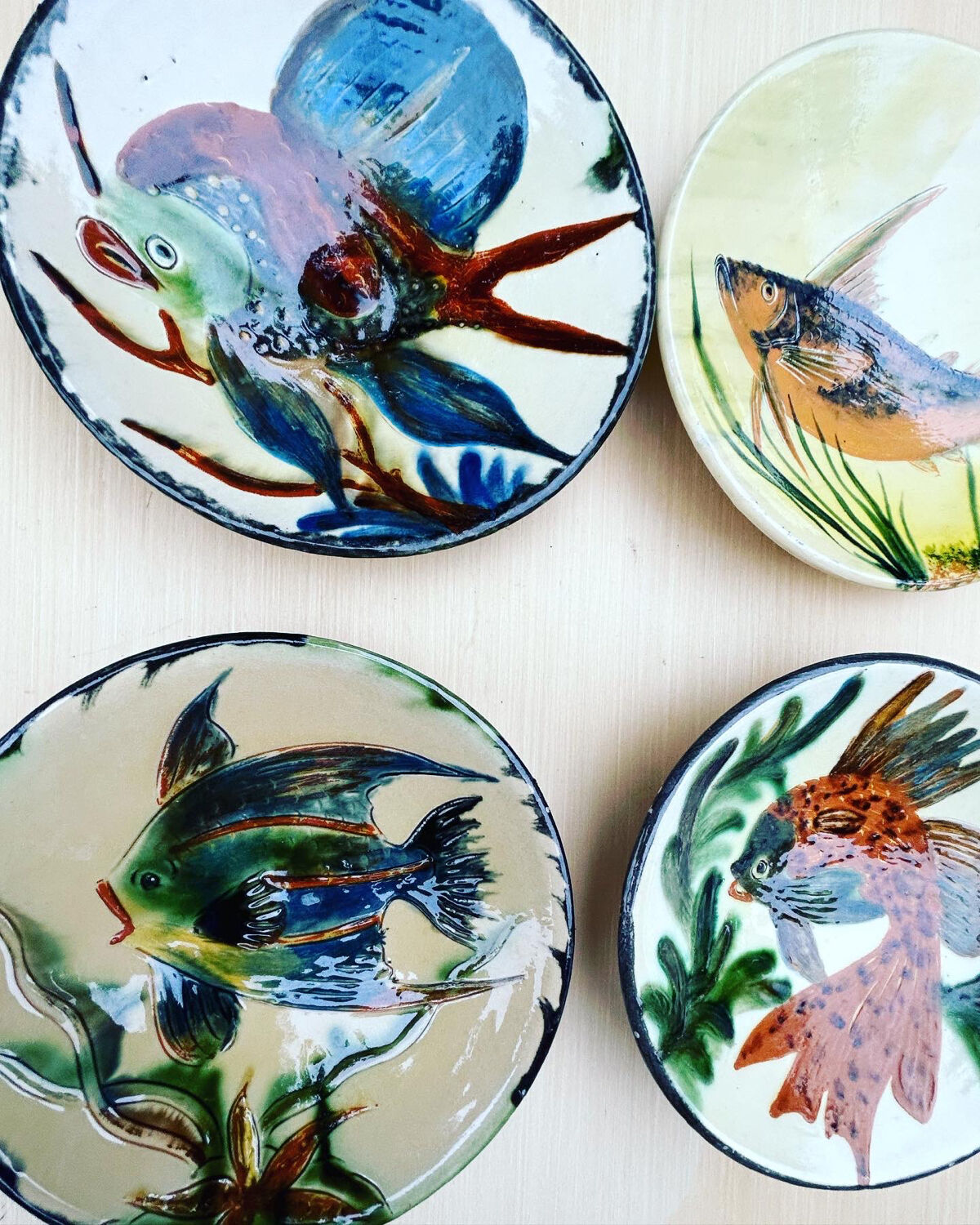 Puigdemont fish ceramic plate