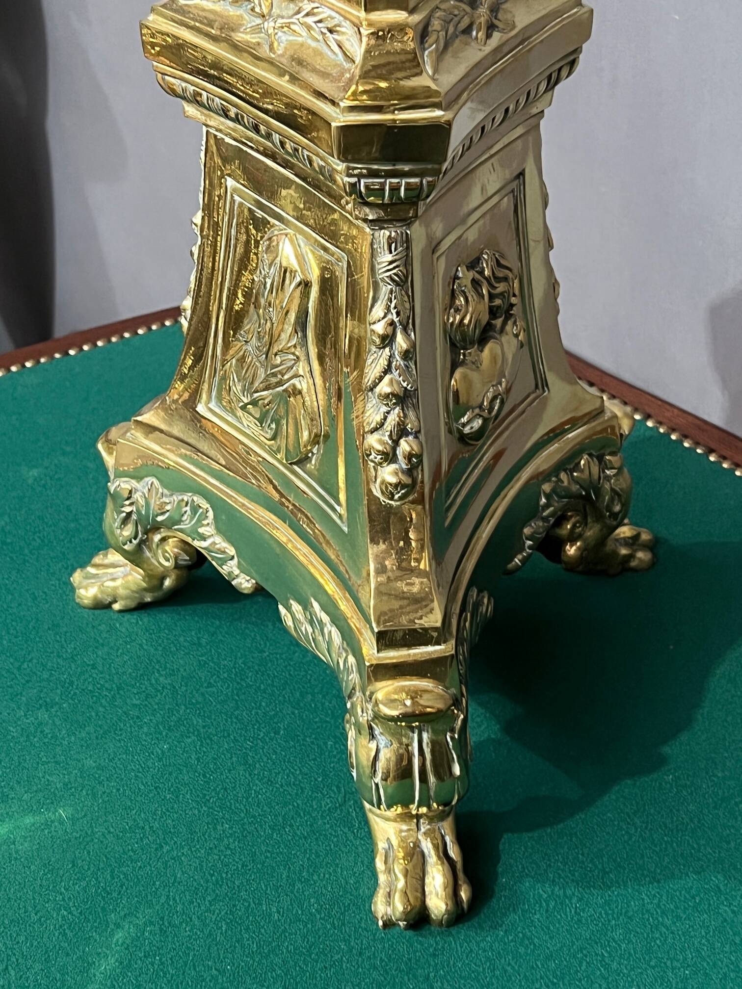 Large floor candlestick in solid bronze.