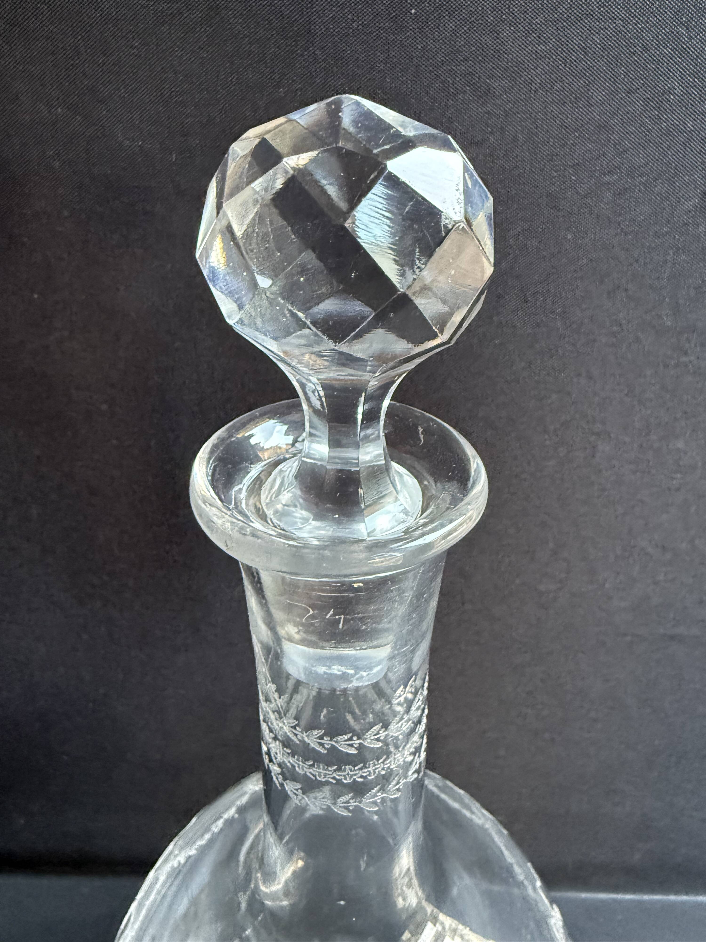 Engraved crystal carafe - Saint Louis Stella