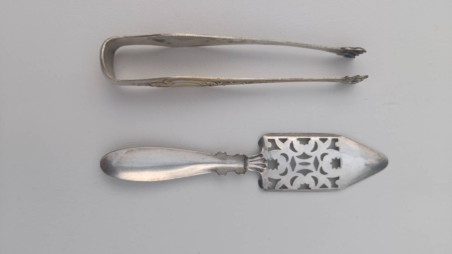 Absinthe spoon and tongs in silver-plated metal with hallmark