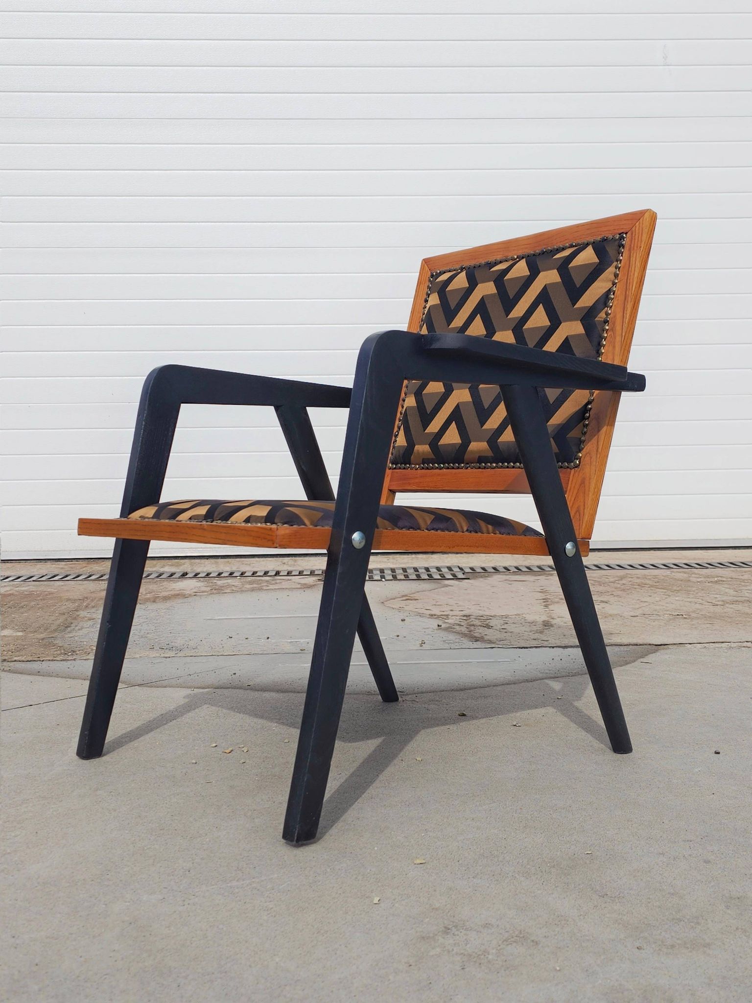 Pair of armchairs from the mid-20th century, Yugoslavia, 1950s.
