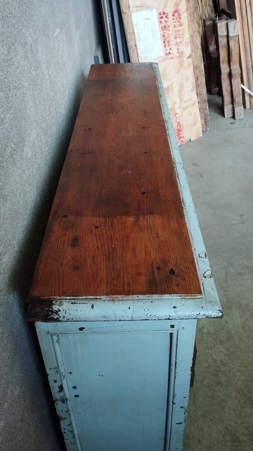 Trade furniture