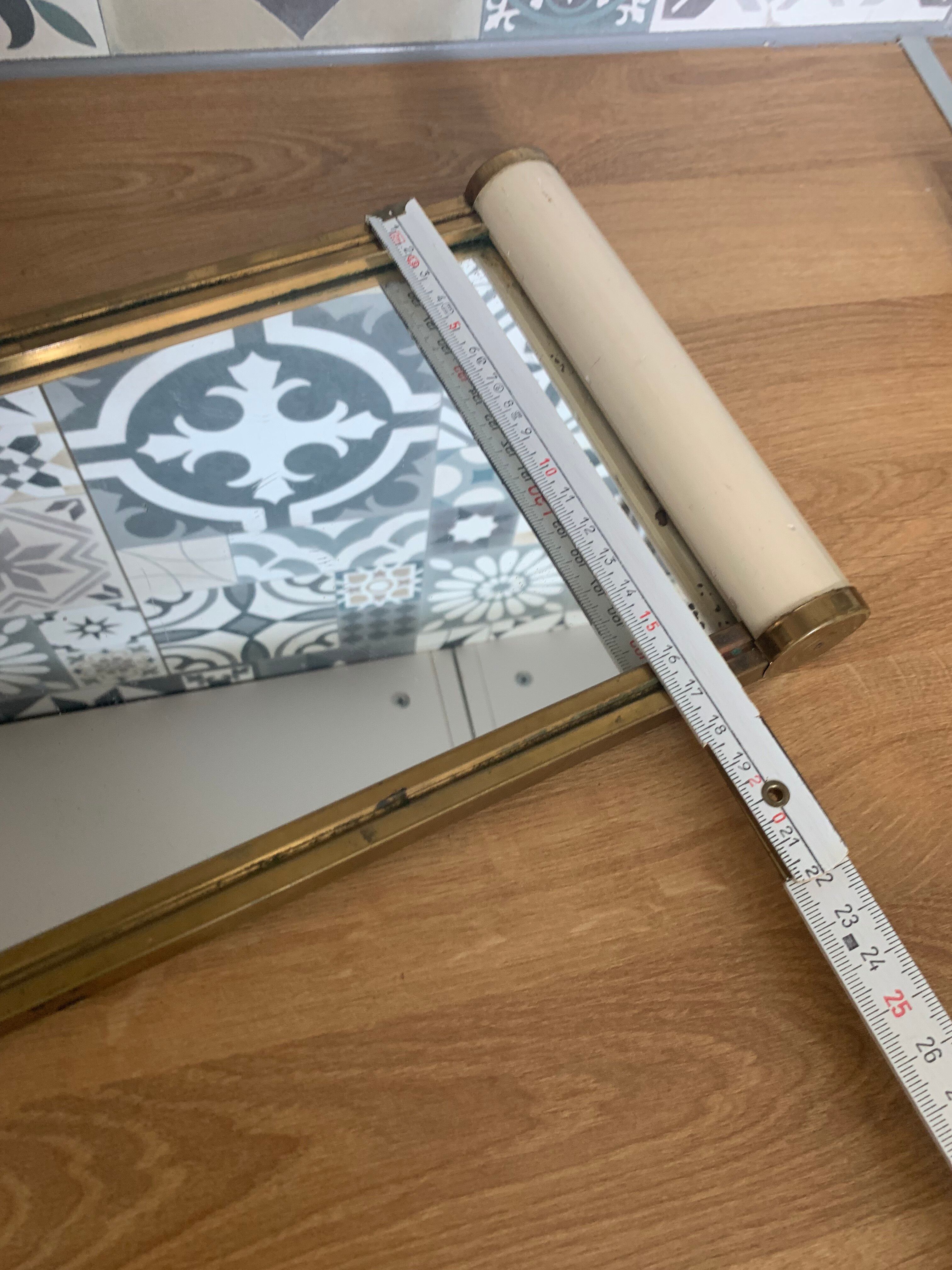 Vintage 1950s roller mirror plateau in very good condition.