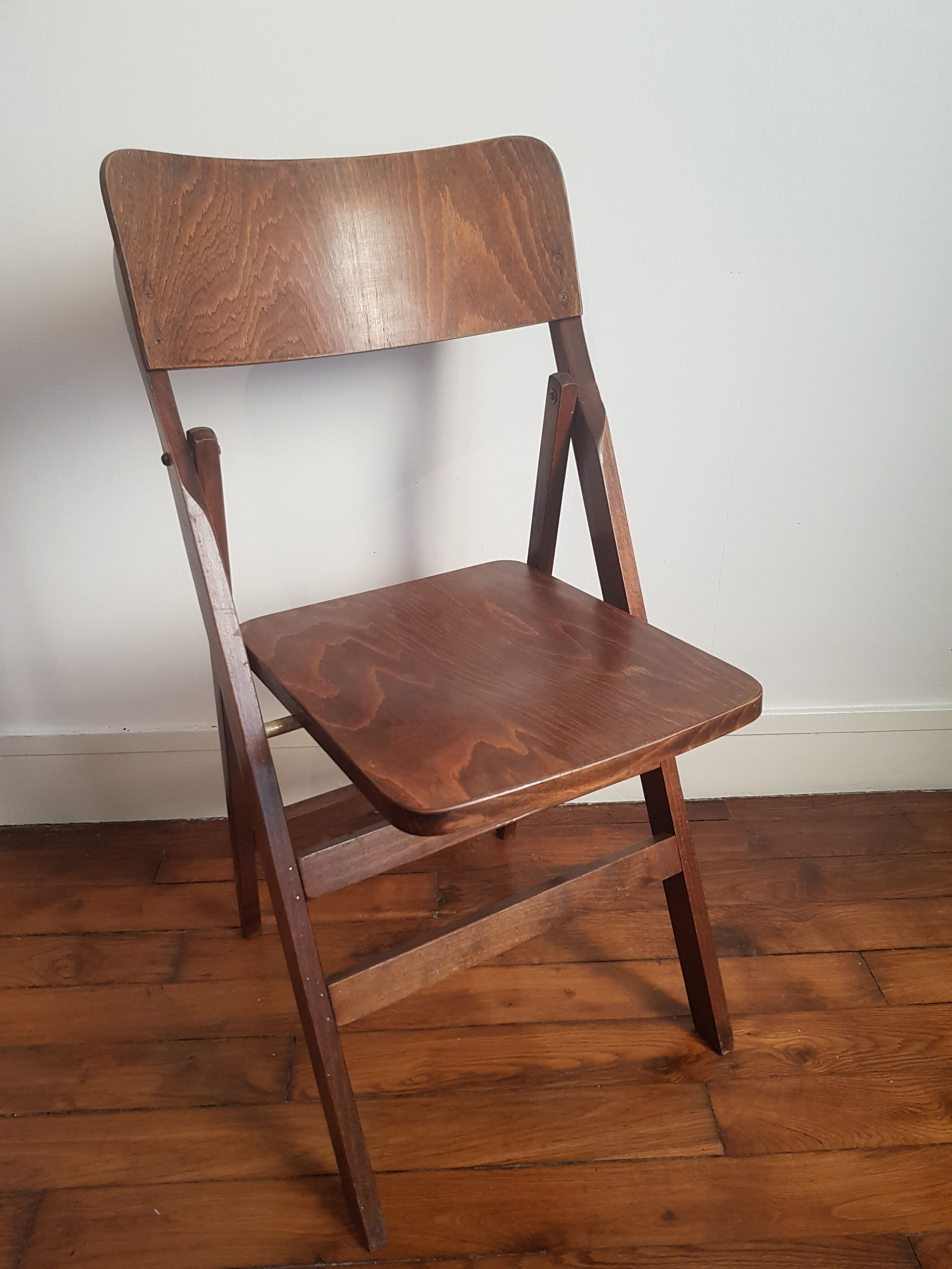 Baumann folding chair