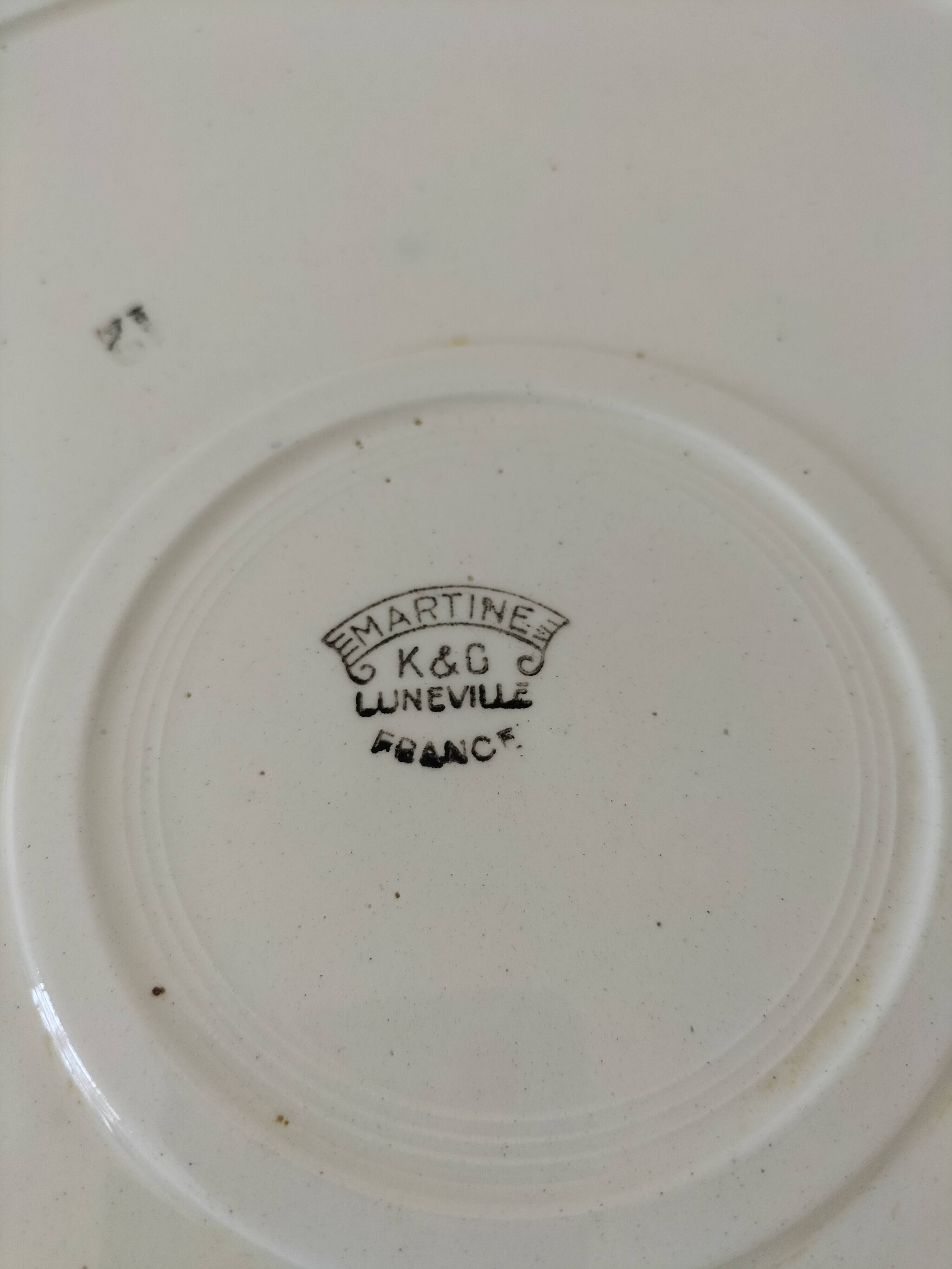 Large round dish K & G Lunéville model Martine