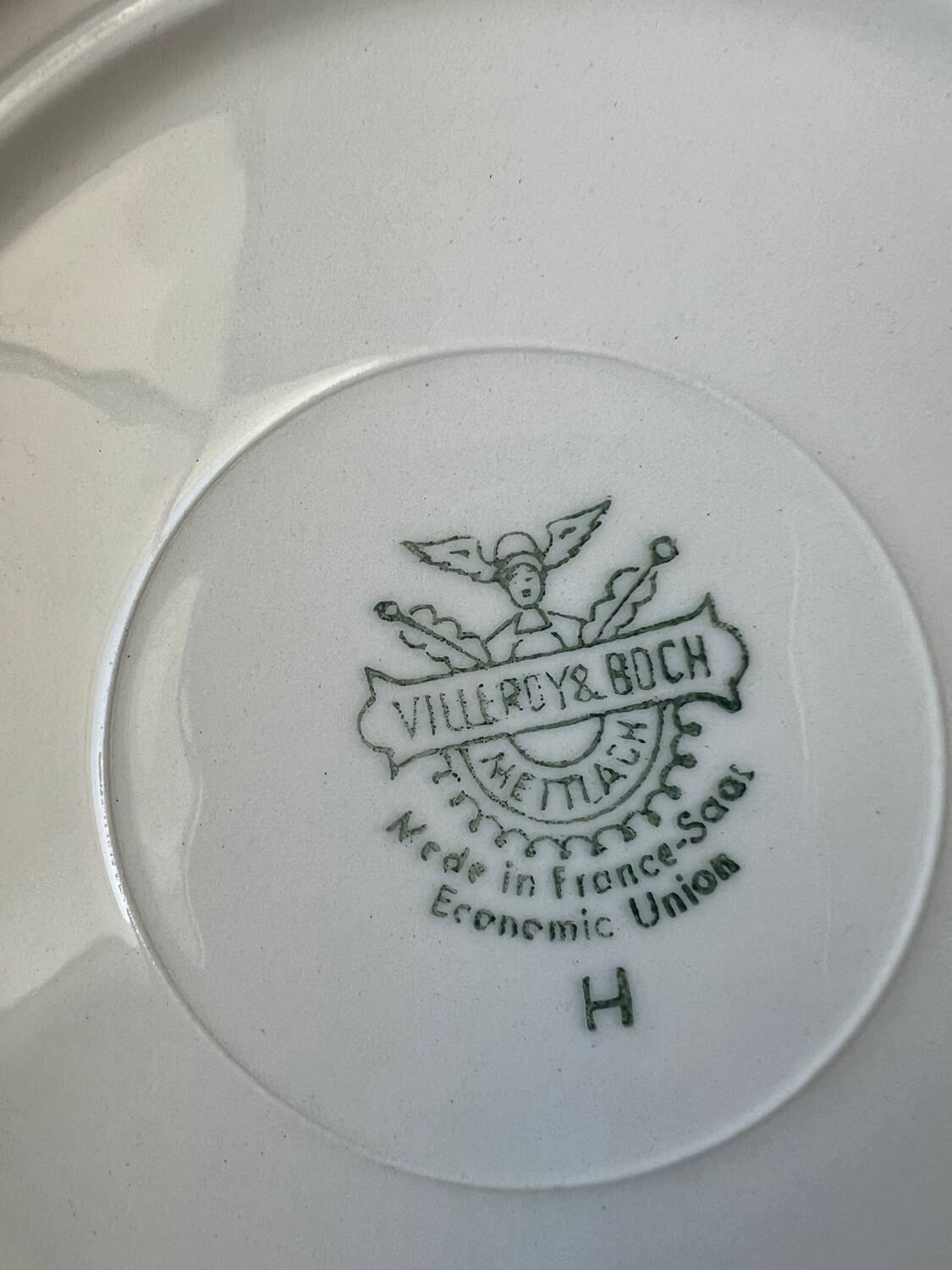 Villeroy dessert plate