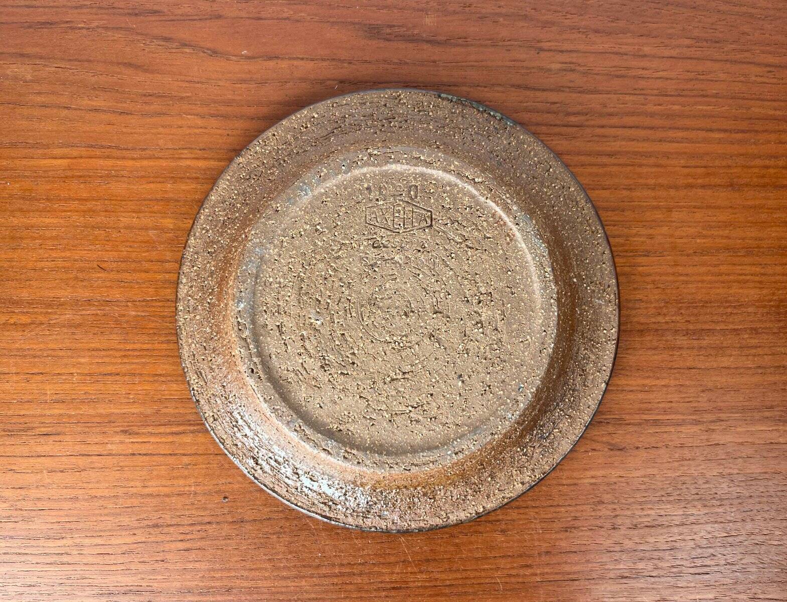 Bowl in studio pottery from mid-century Danish by Aksel Larsen for Axella, 1960s.