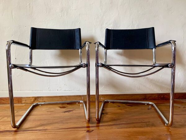 Bel ensemble de (2) chaises MG5 de Matteo Grassi