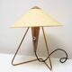 Lampe de table trépied tchèque des années 50 par Helena Frantová.