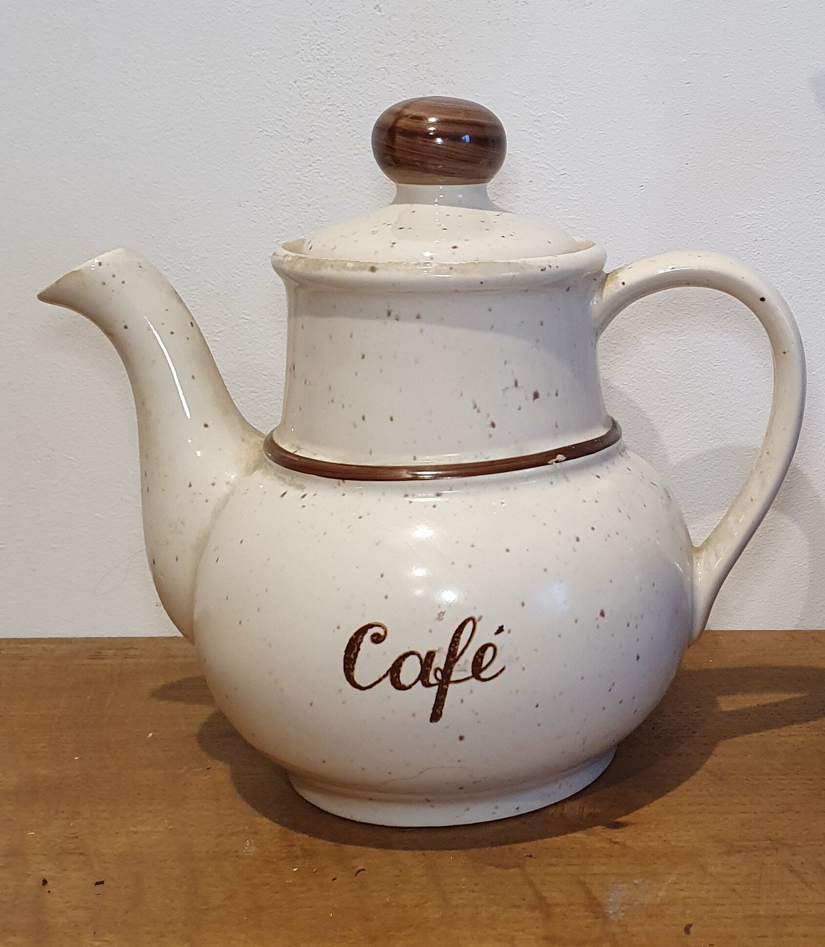 Speckled sandstone teapot