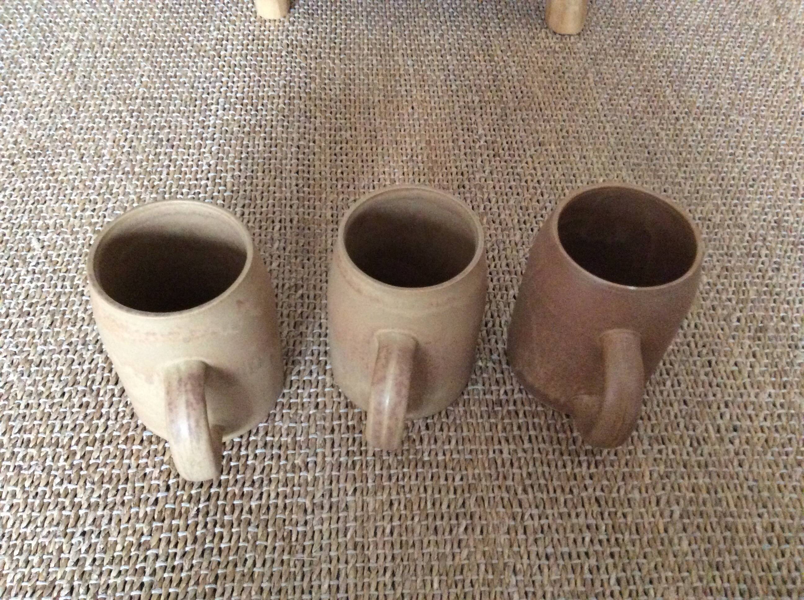 3 stoneware mugs