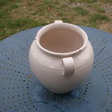 Old grease or confit pot