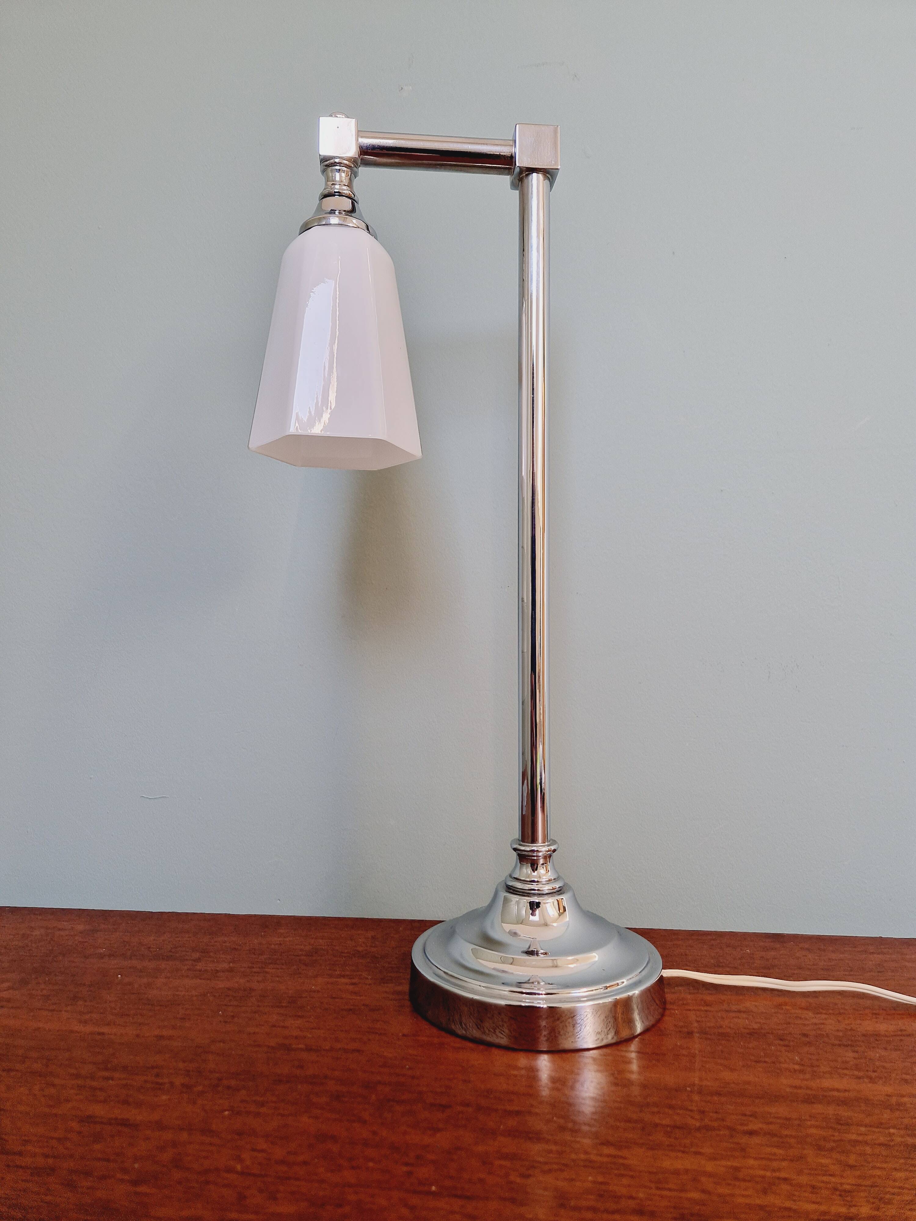 Desk lamp in chrome metal and white opaline