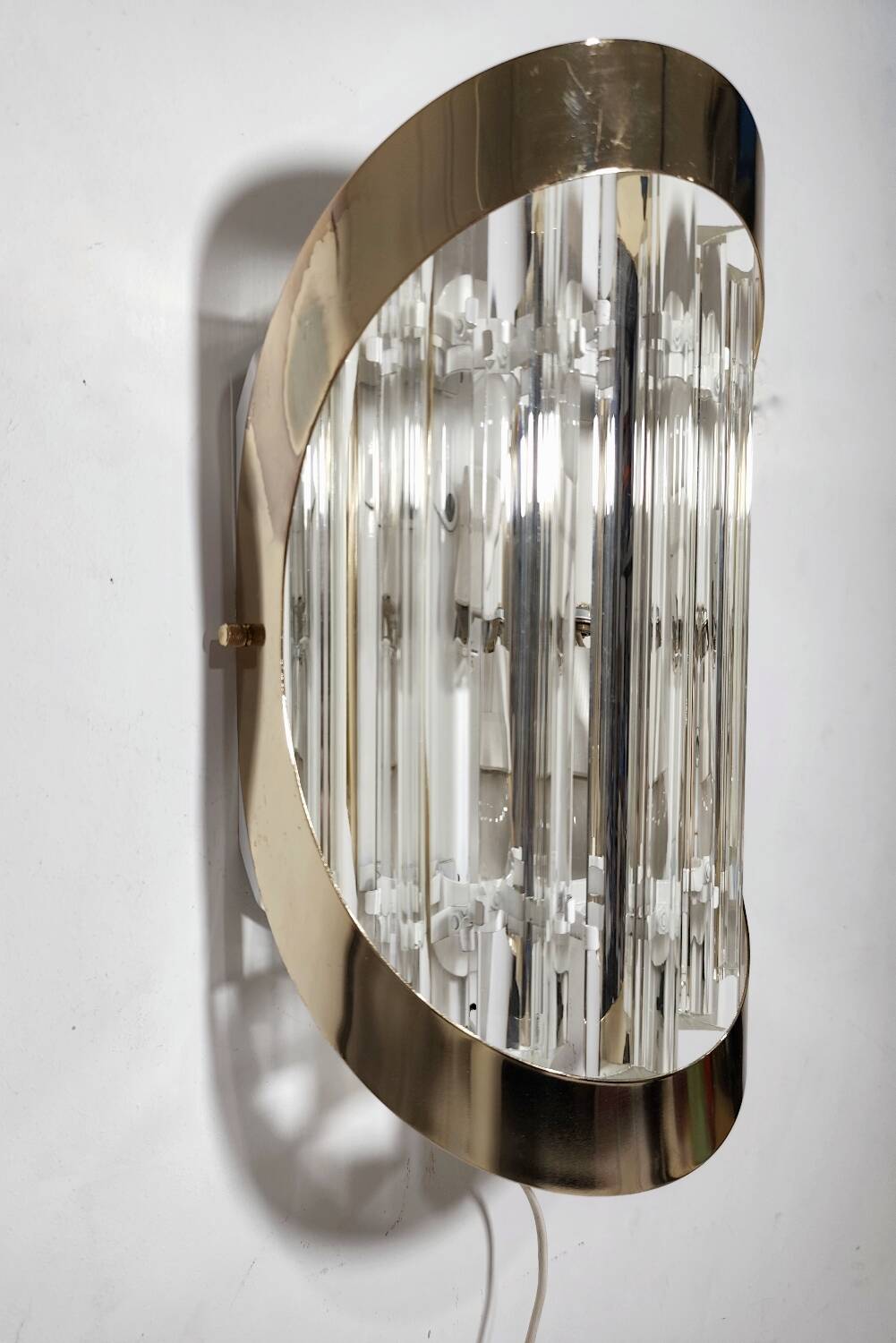 Aplique de pared de cristales. Italia, 1980s.