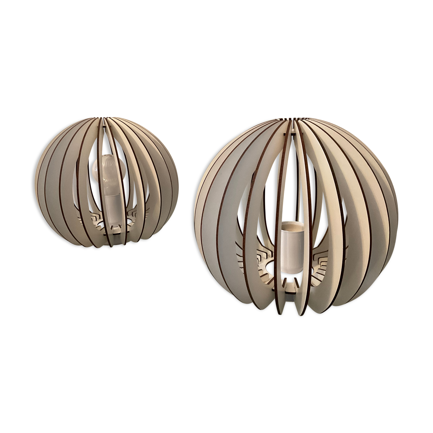 Pair of wooden design lamps