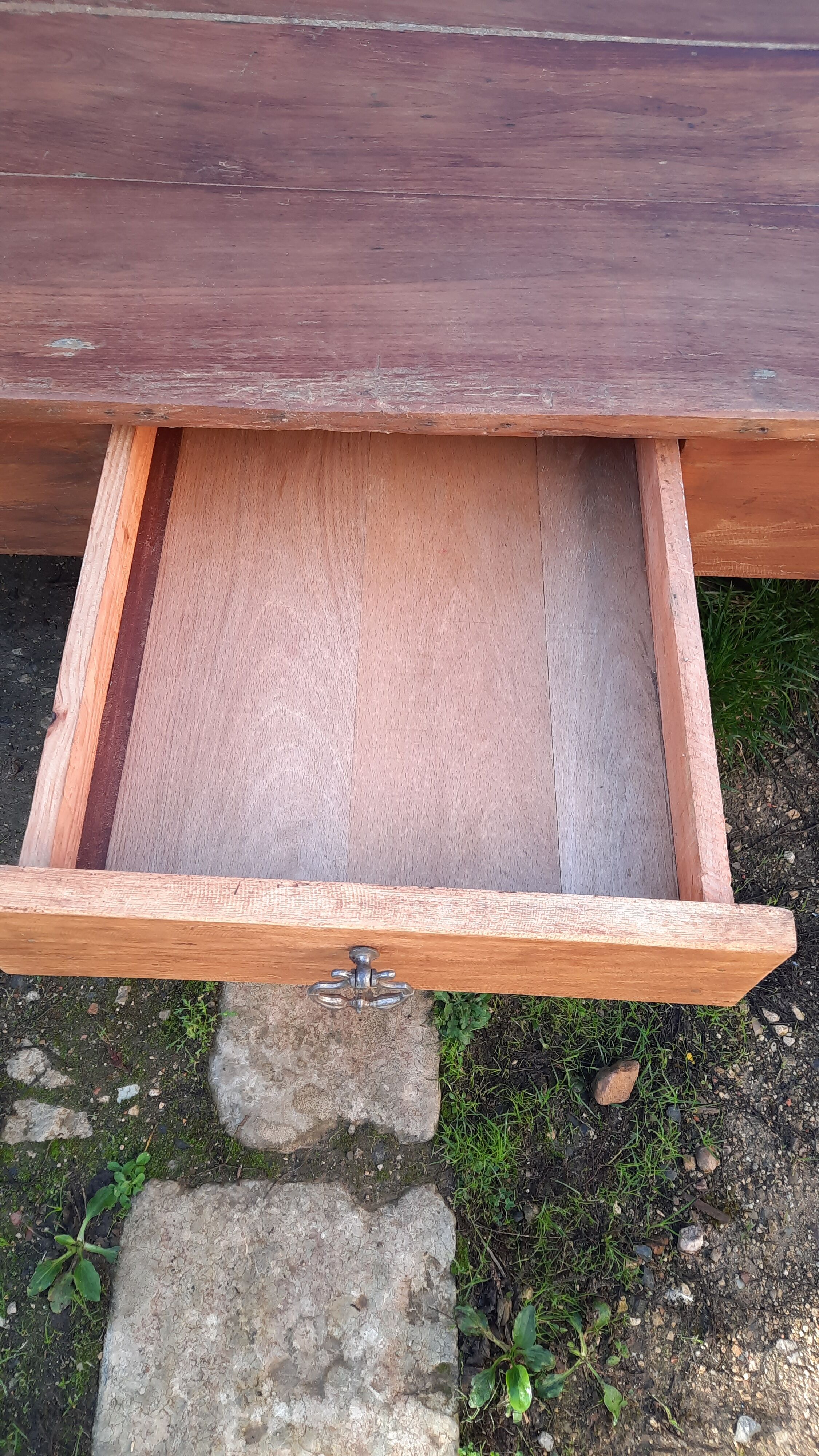 Coffee farmhouse table