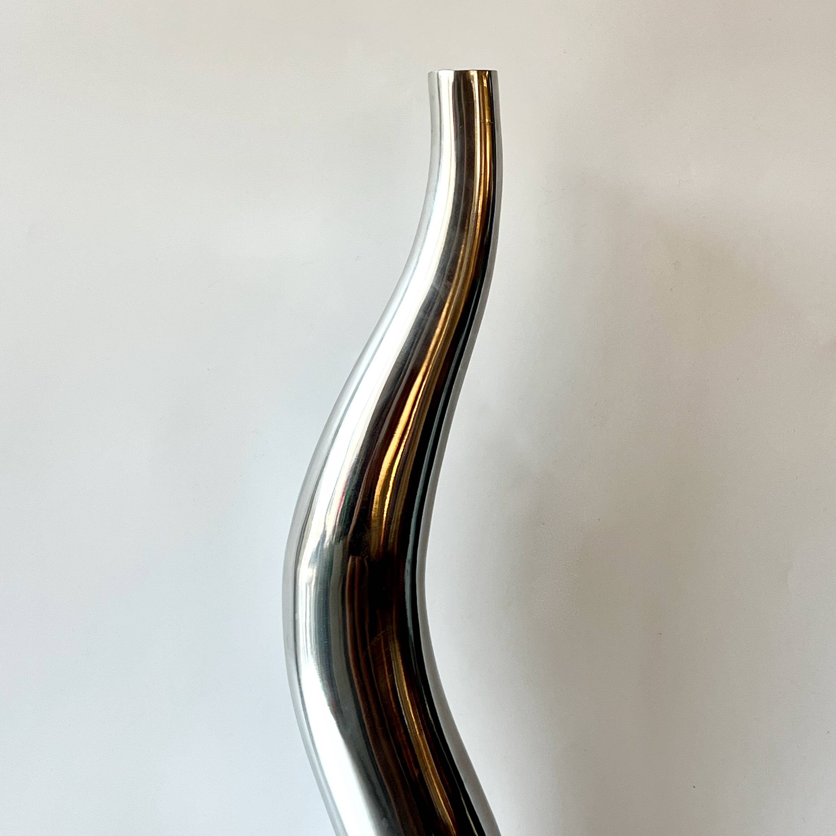 Xxl “tentacule” vase / cast aluminum – 1980s