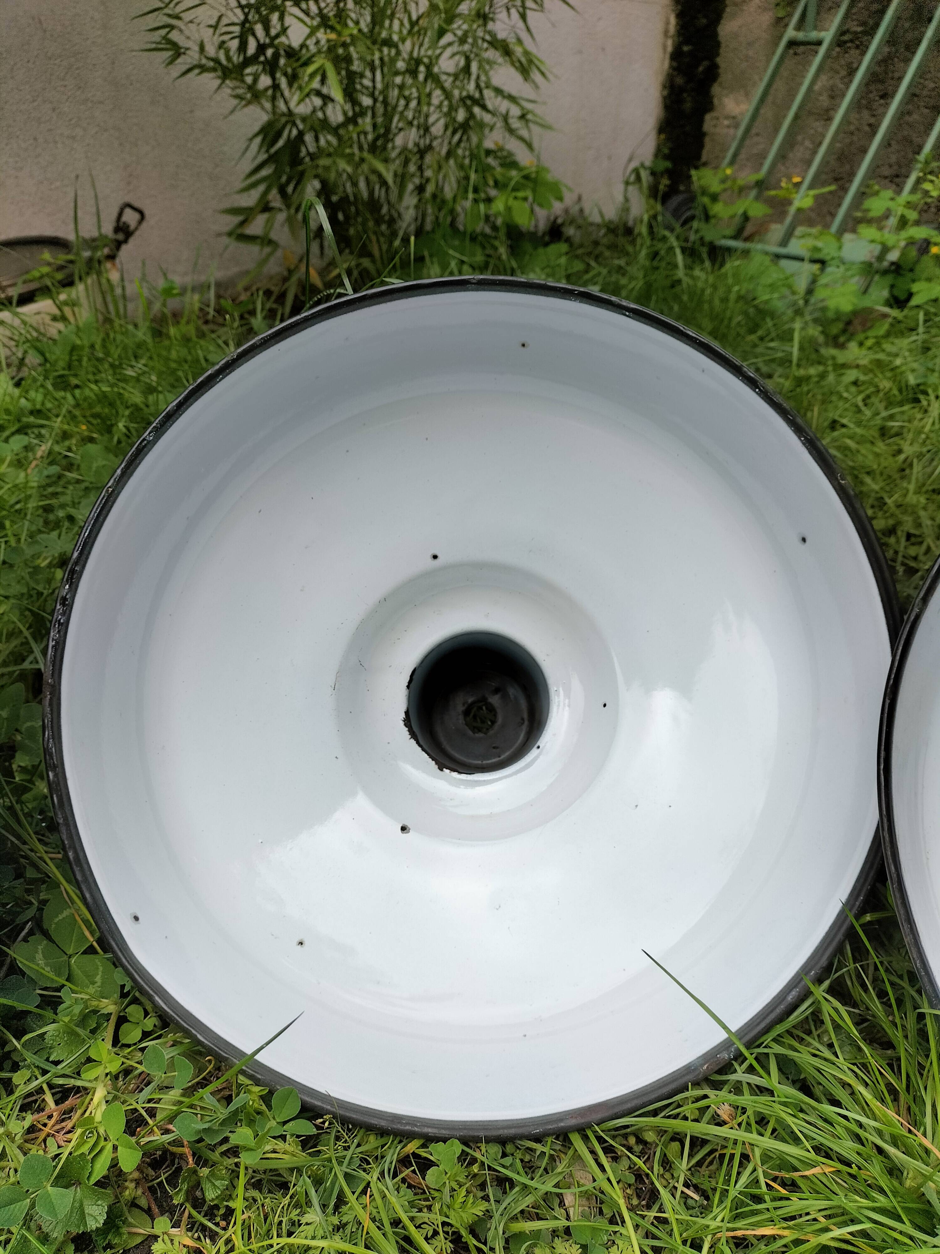 enameled sheet metal pendants