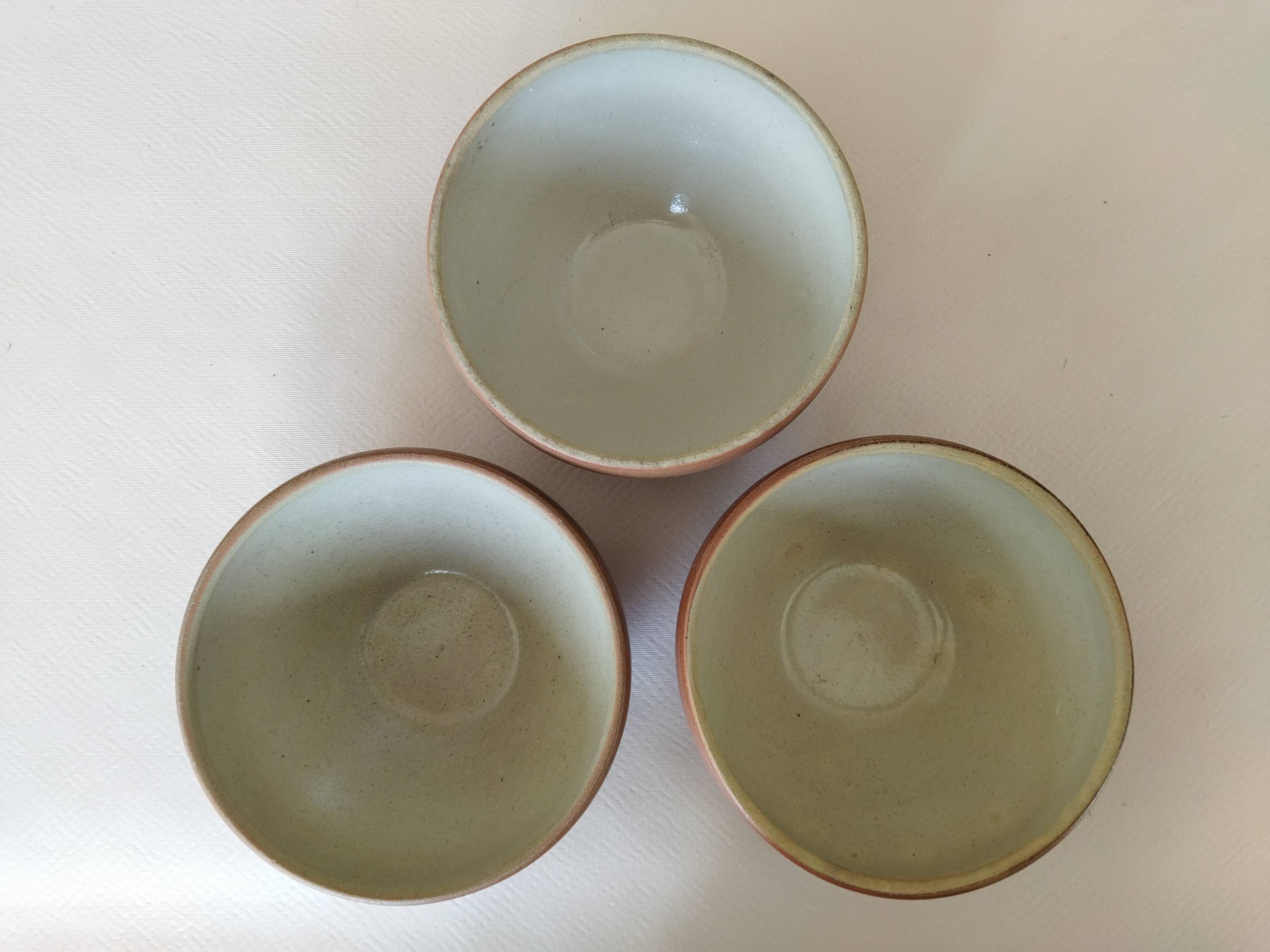 3 stoneware bowls size 2