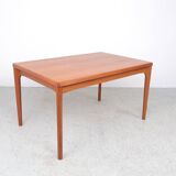 Henning Kjaernulf extendable dining table for Vejle Stølefabrik, 1960s